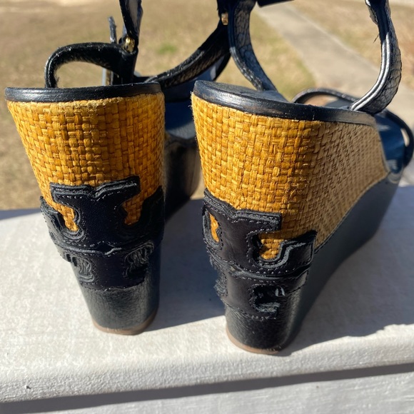 Tory Burch Wedge Sandals Size 7 - Picture 2 of 11